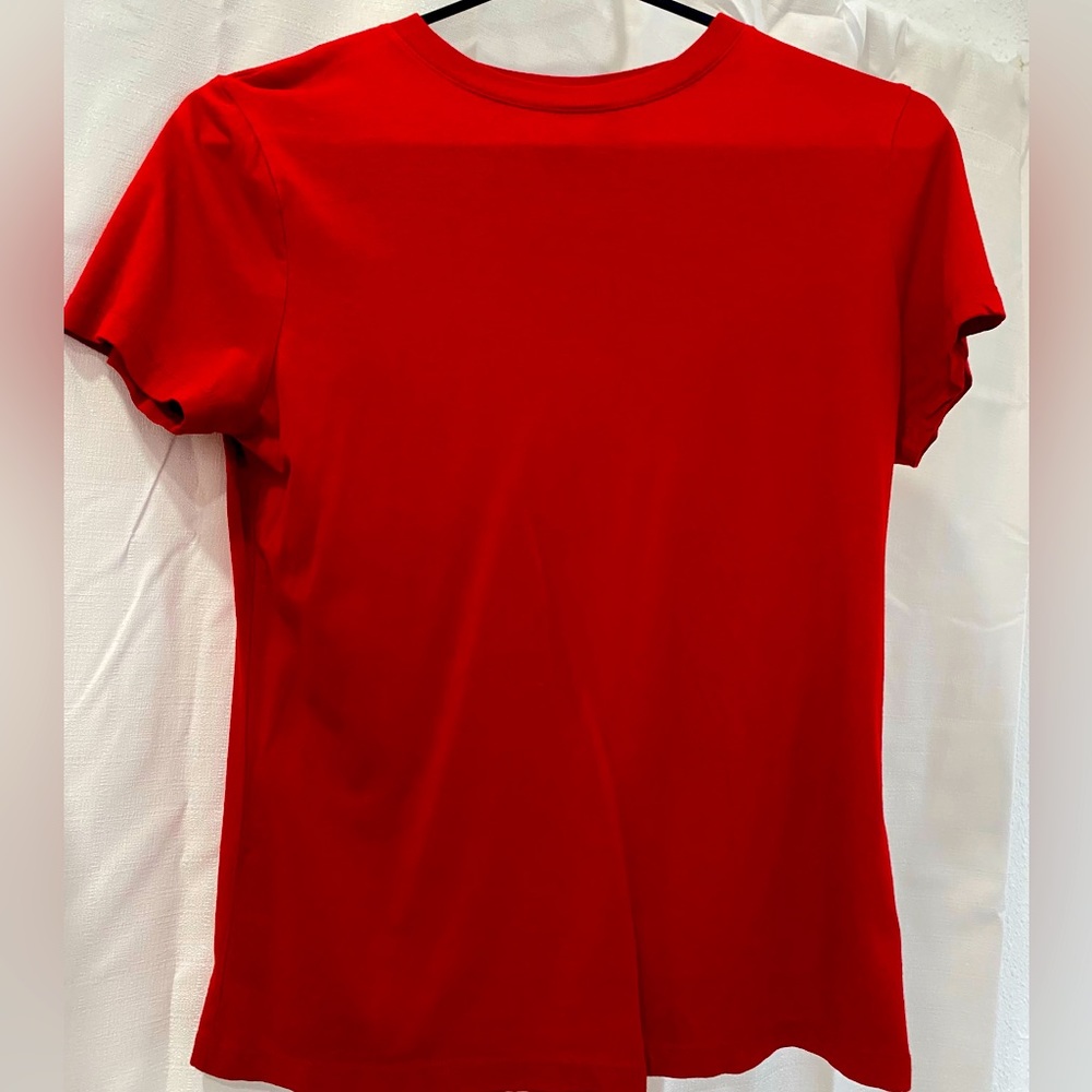 A beautiful bright red tee